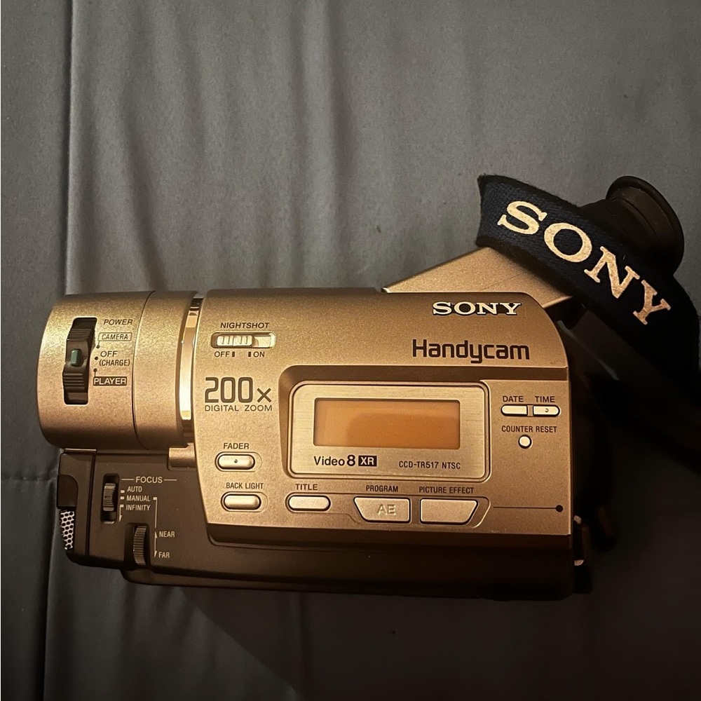 Sony Handycam CCD-TR517